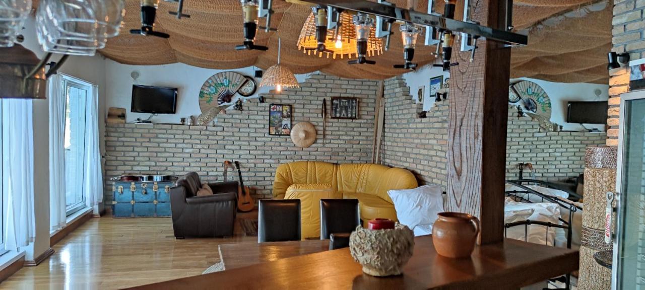 Resort Haus Toma Cesarica Eksteriør bilde