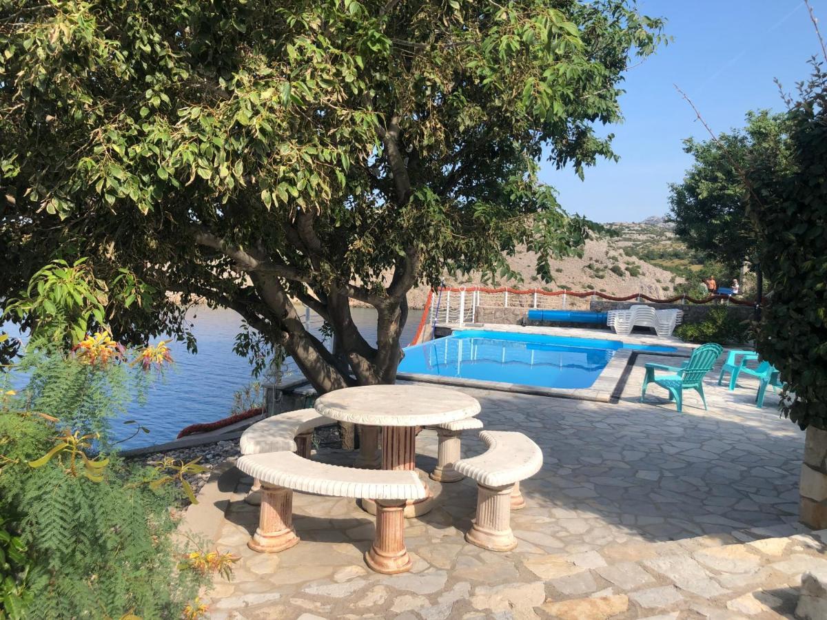 Resort Haus Toma Cesarica Eksteriør bilde
