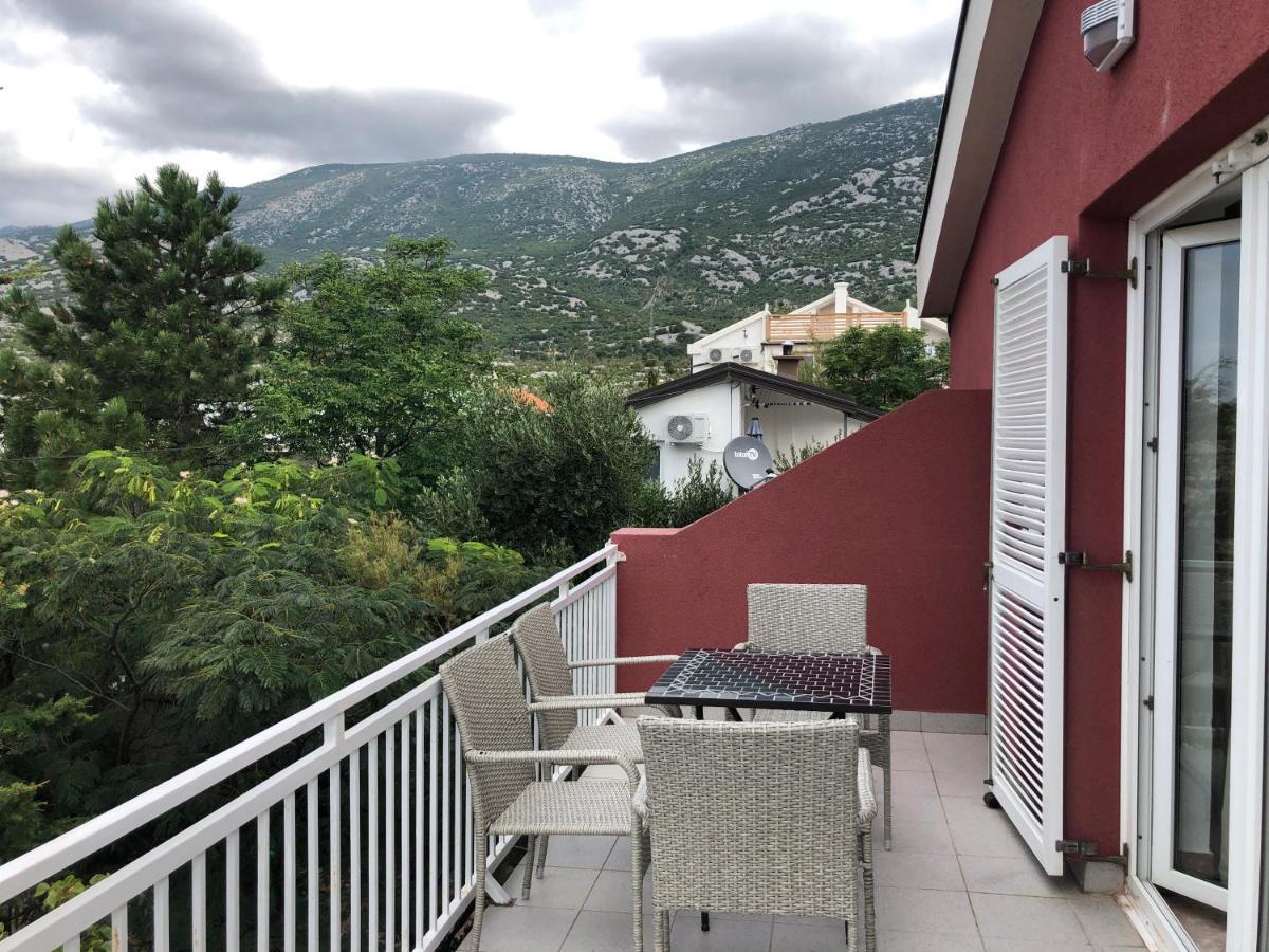 Resort Haus Toma Cesarica Eksteriør bilde